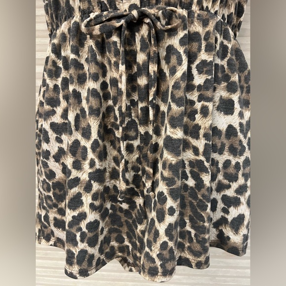 Leopard Print Elastic Waist Short Sleeve Romper Size SMALL NEW! - Picture 6 of 16